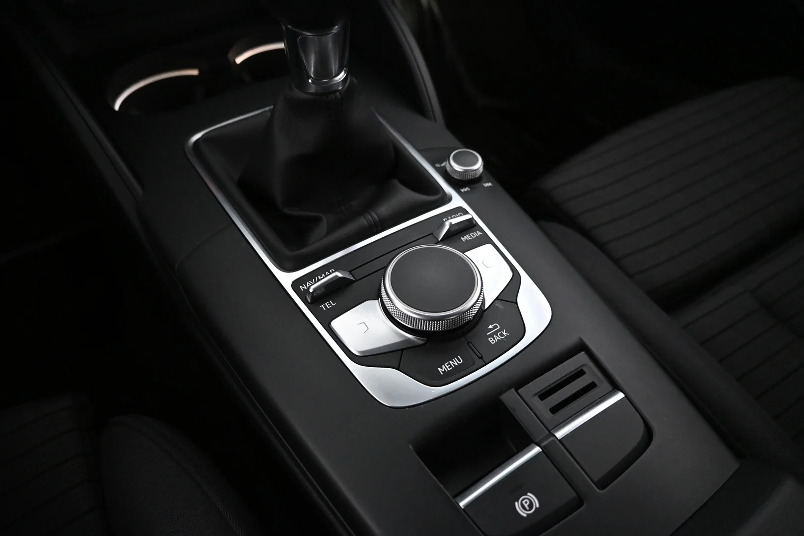 Car Image - 78SYhYMZEpzbM2hbWEO3Du