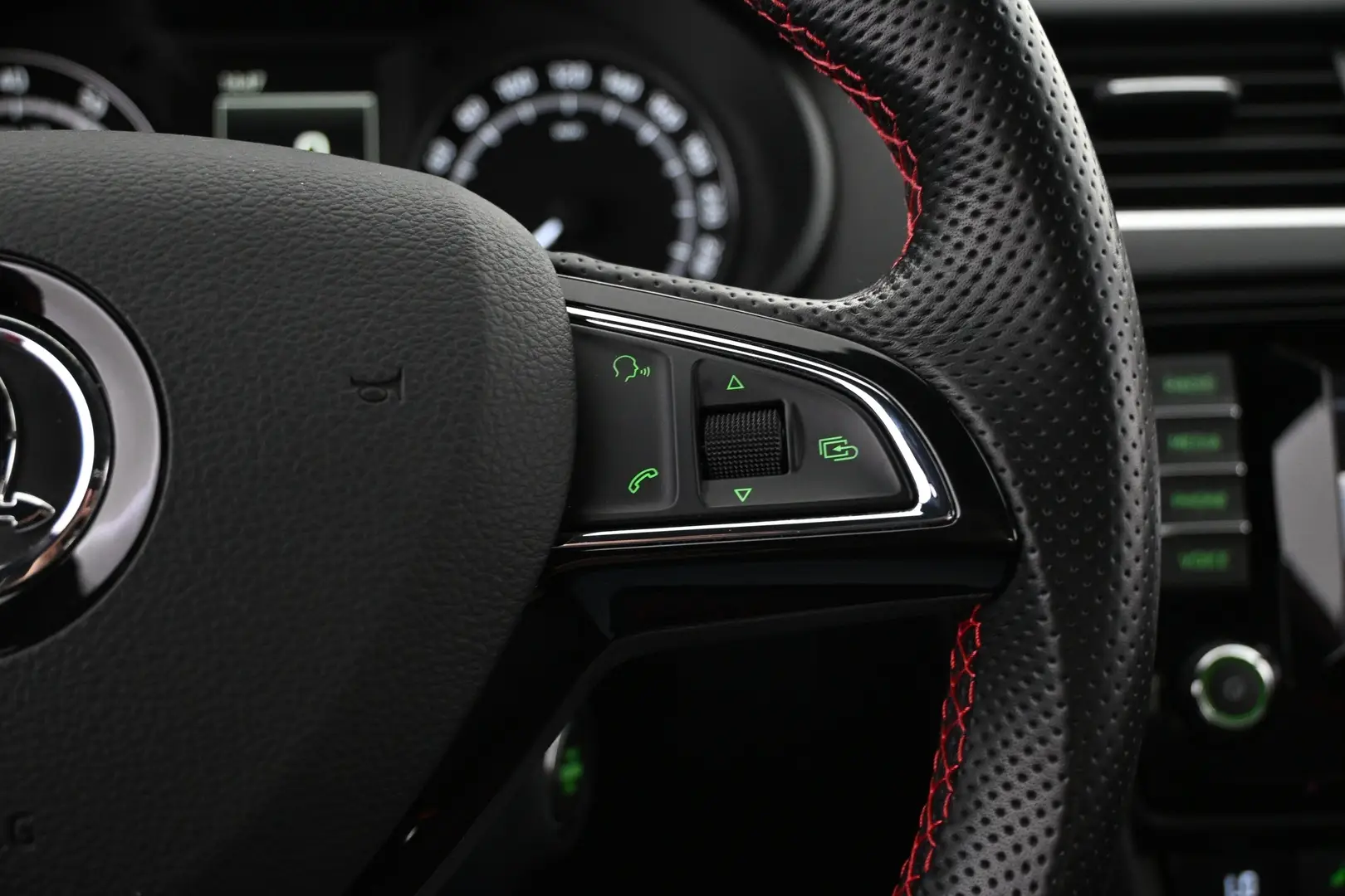 Car Image - 781GFN3ZSYPGylXIAJVXz8