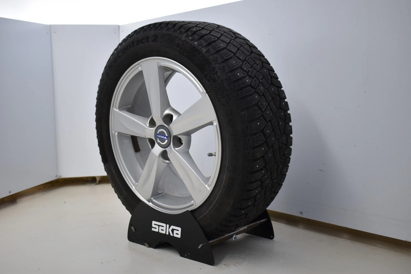 Car Image - 1BBJ5tdCH9qmXxQvxdQwD3
