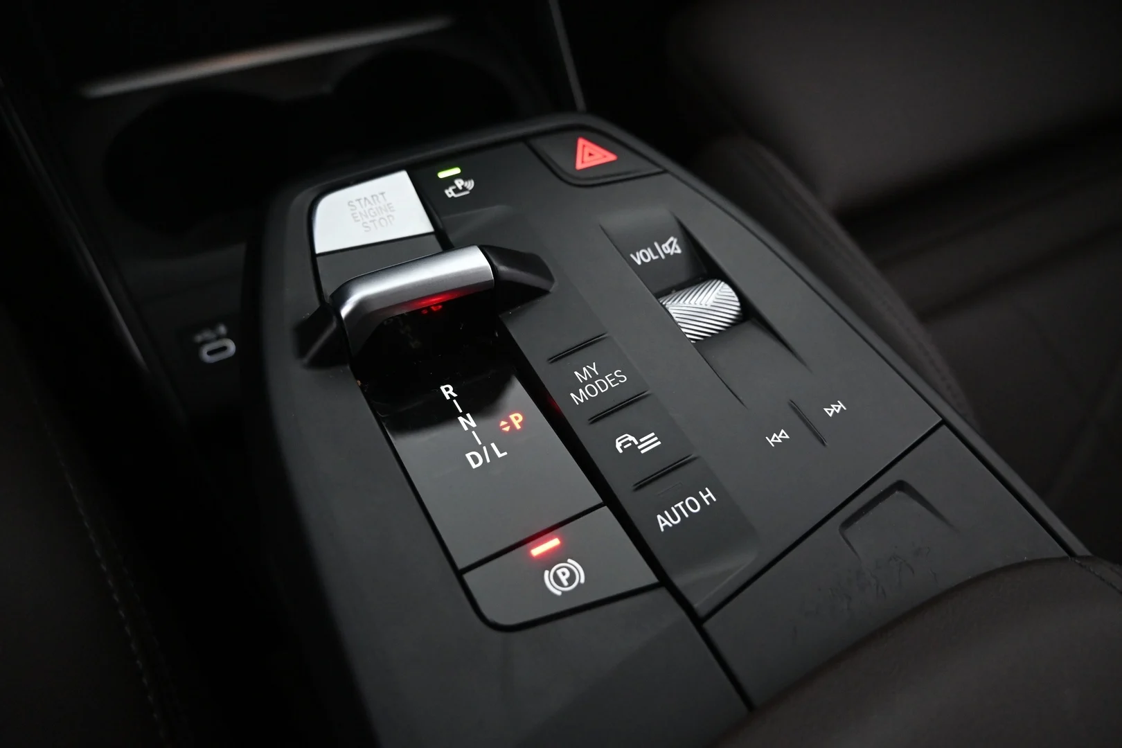 Car Image - 2QOYNkgK3B9vmdkchMxDUp