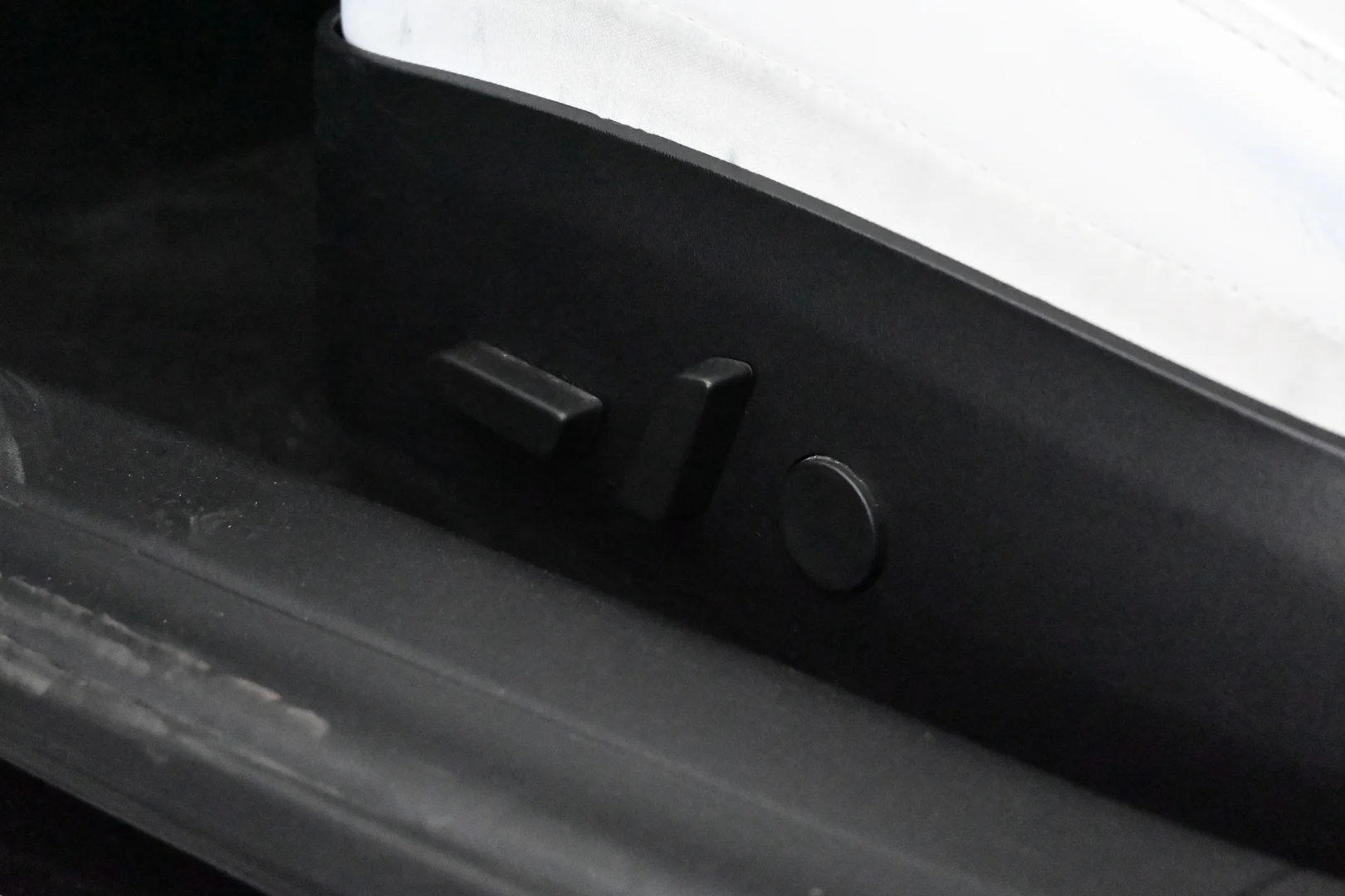 Car Image - 3tV4tPKOhXRCUmhursD8xl