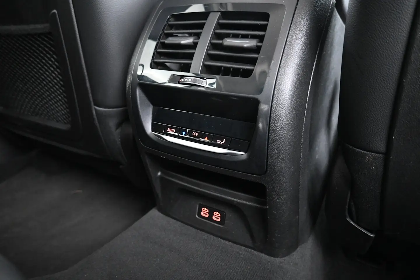 Car Image - 2LRrHMYCHQPuyW3PVj8lou