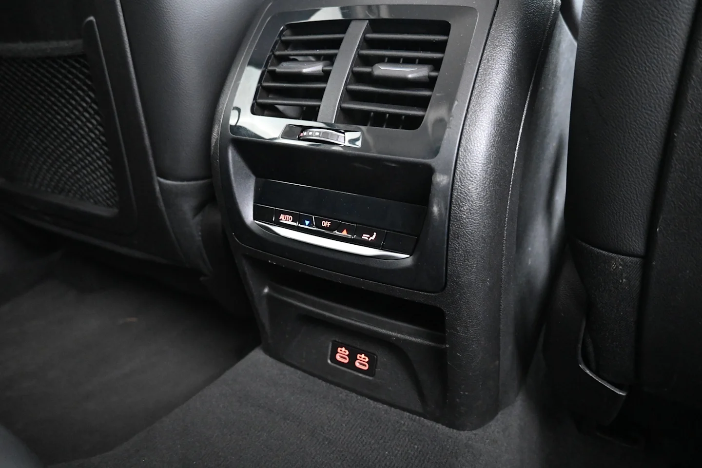 Car Image - 2LRrHMYCHQPuyW3PVj8lou