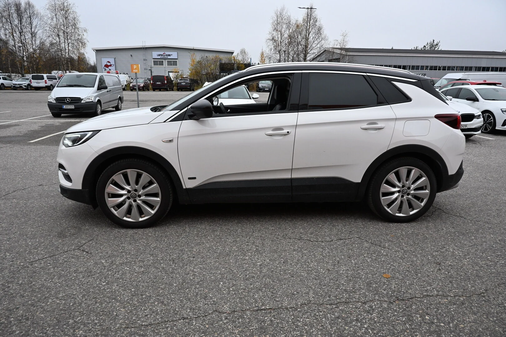 Car Image - 3U48iJEONovRxXjcckdVCu