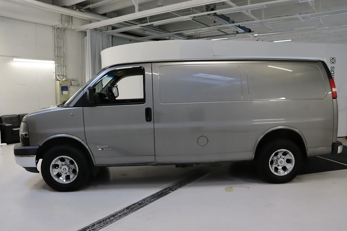 Car Image - 66kLQIPZhg6ZAZcP3WkW4L
