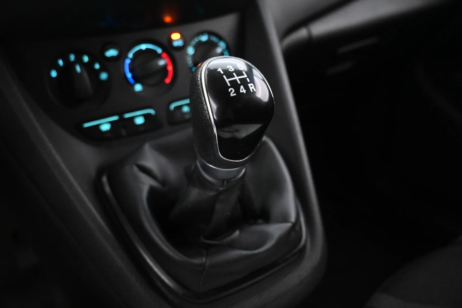 Car Image - p7j35SQa6ibxBLiFspEwN