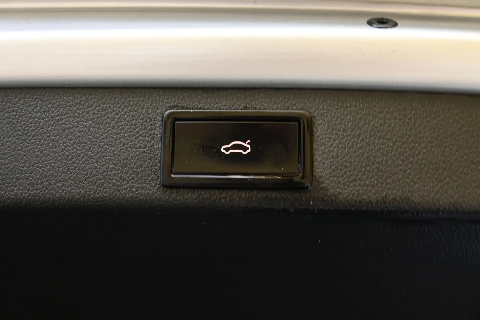Car Image - 7HAbkWZSFG1pKNiStAGeiF