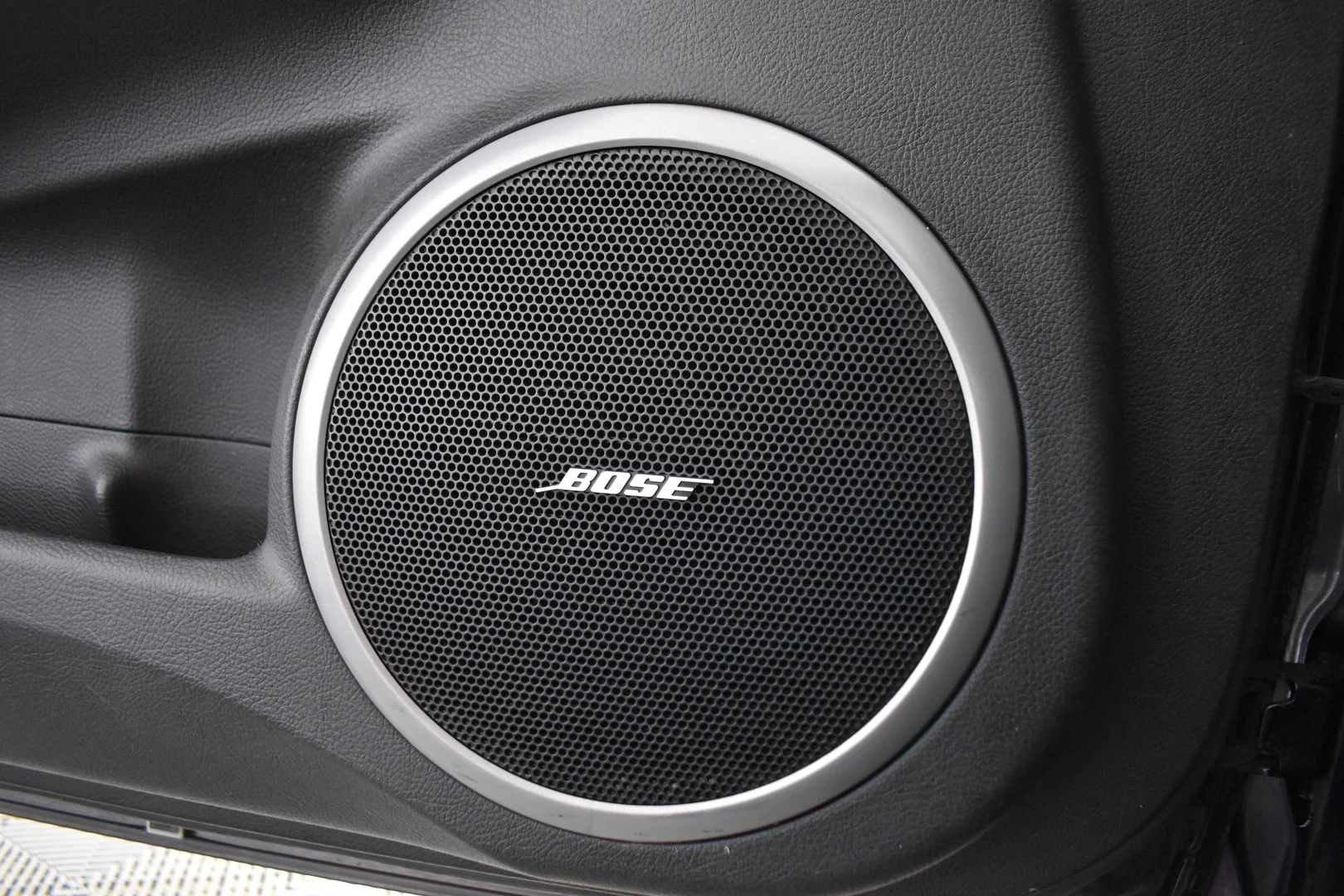 Car Image - 1ef6qFJLyzXACeSEnYNa1O