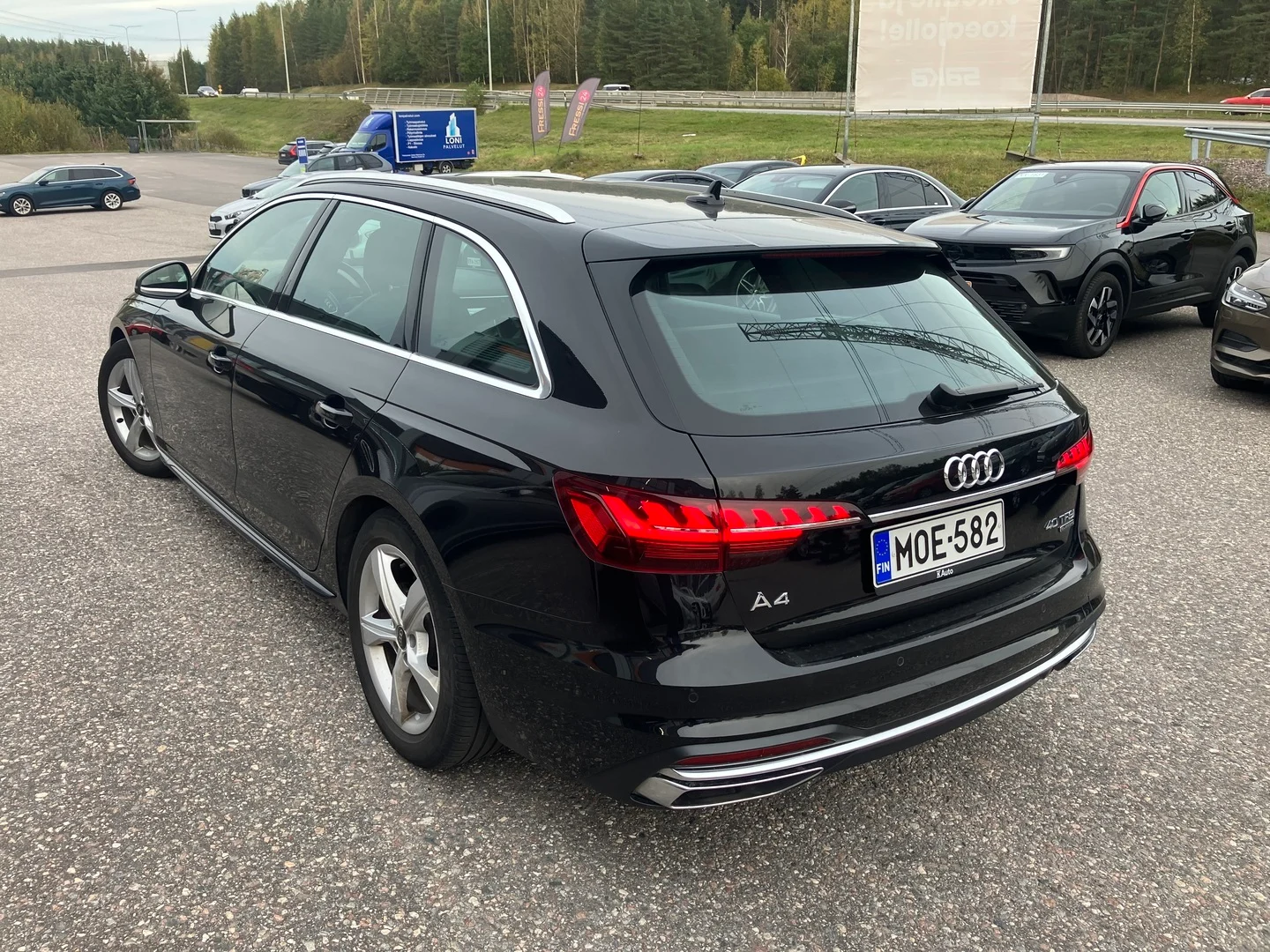 Car Image - 37ZMIfXlDwKM8lh5ET5tiK