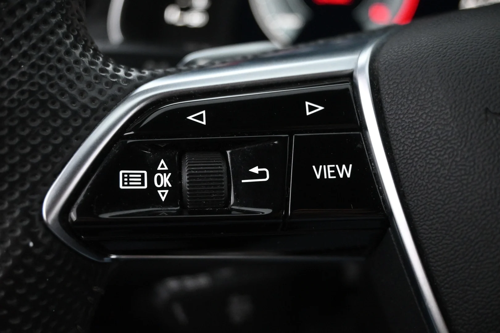 Car Image - 5AFX4YGVYKwMCAqYgCFoYY