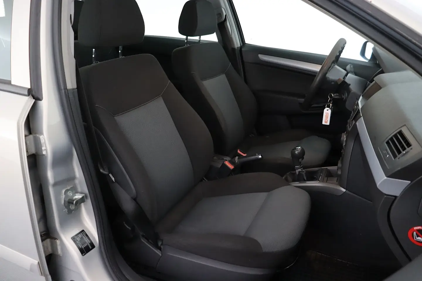 Car Image - 3AGoQcn87OfXCDOnvGxtk9