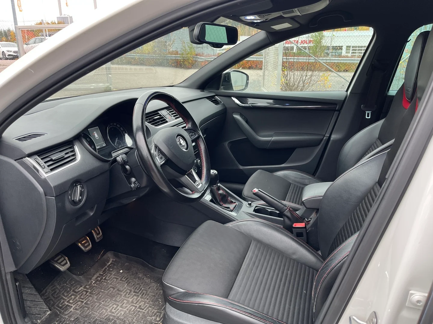 Car Image - 7J6eZp8Samvi4HtQXhOgcQ