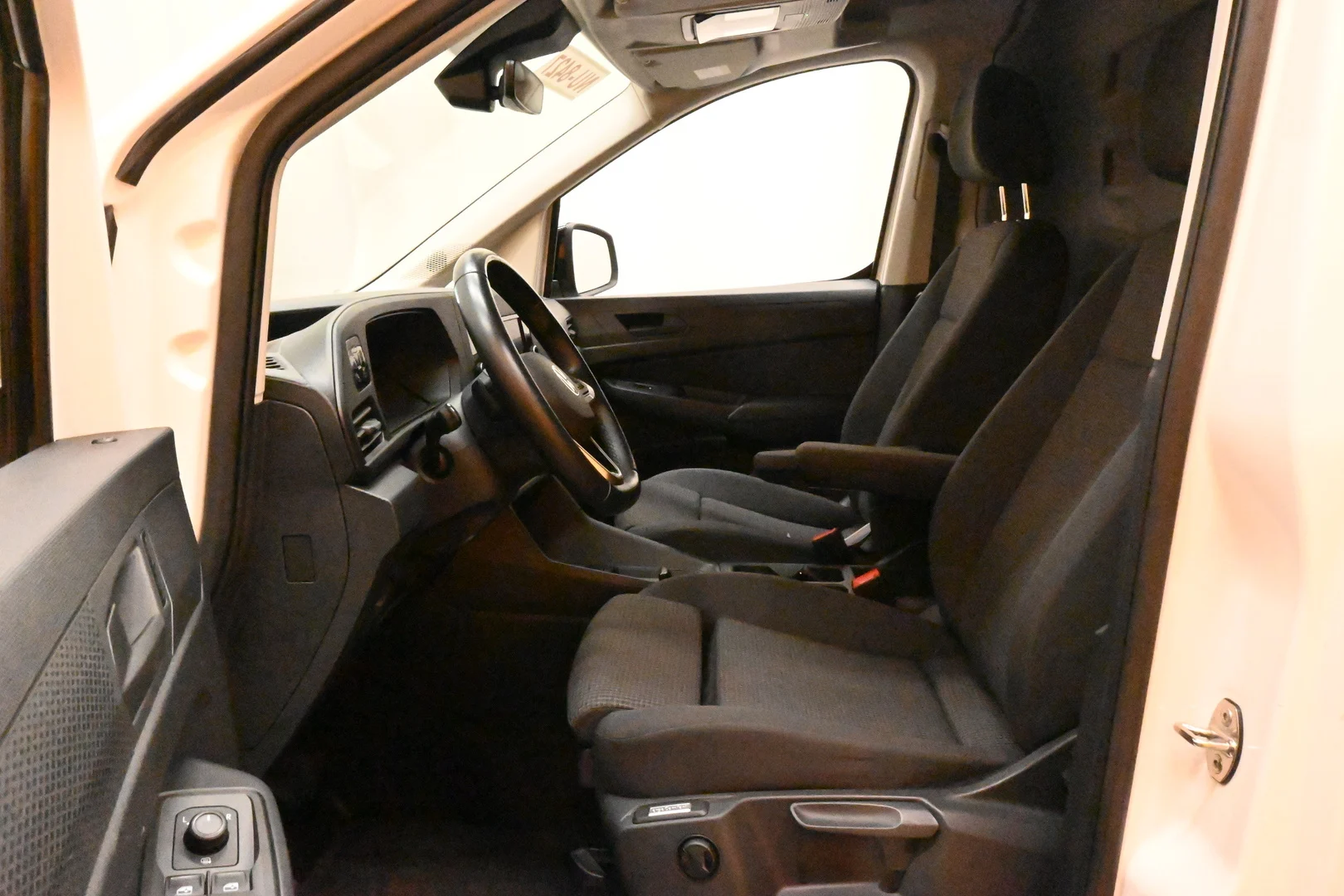 Car Image - 7zeitTk3RE76c5giil8nCU