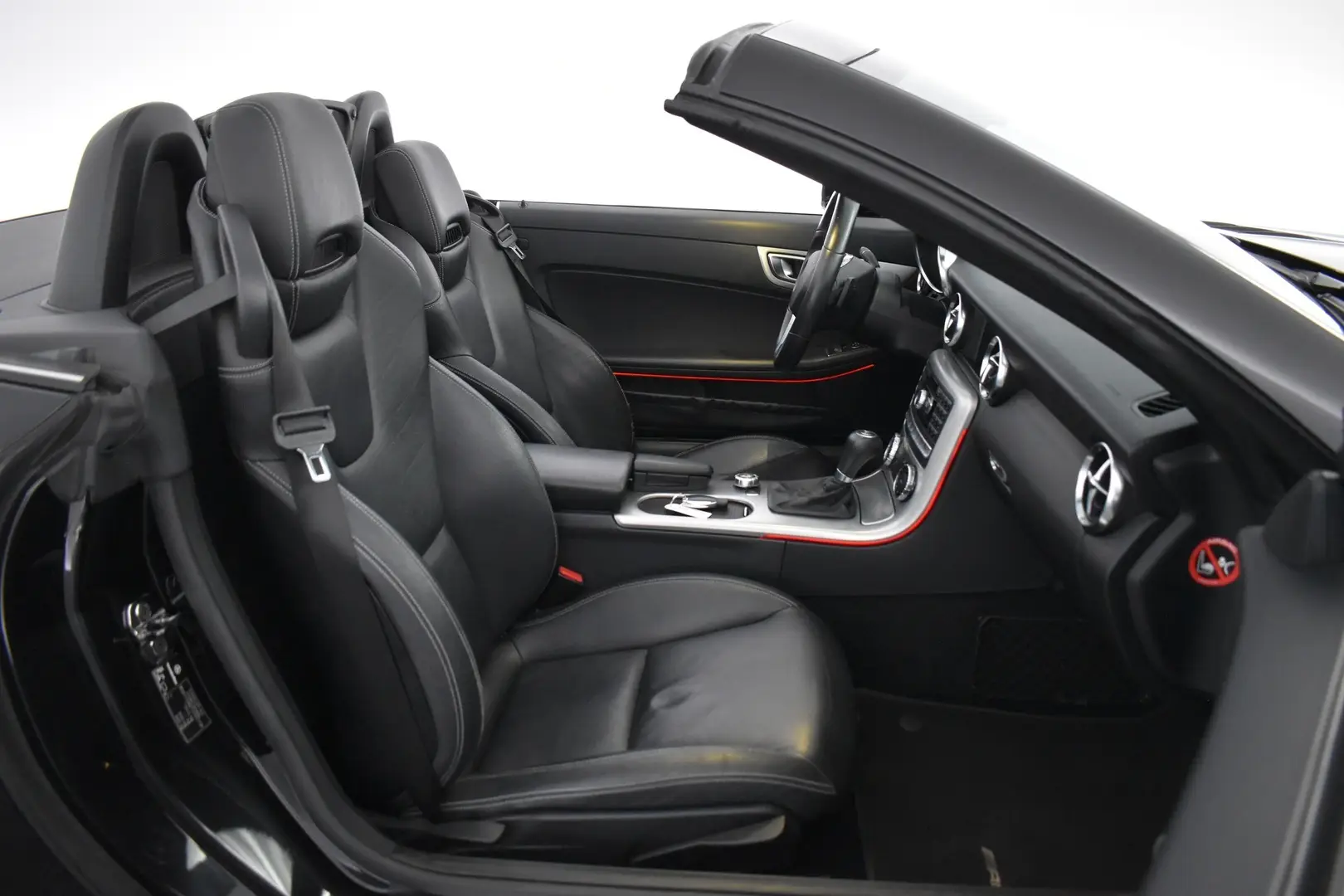 Car Image - Gi9DydiPqVJMocozvwBhu