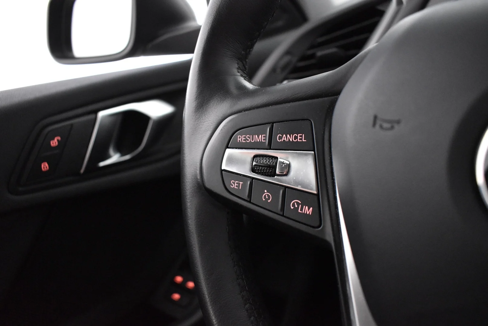 Car Image - 2fH8KxORdvyTB1YZ36yMU5