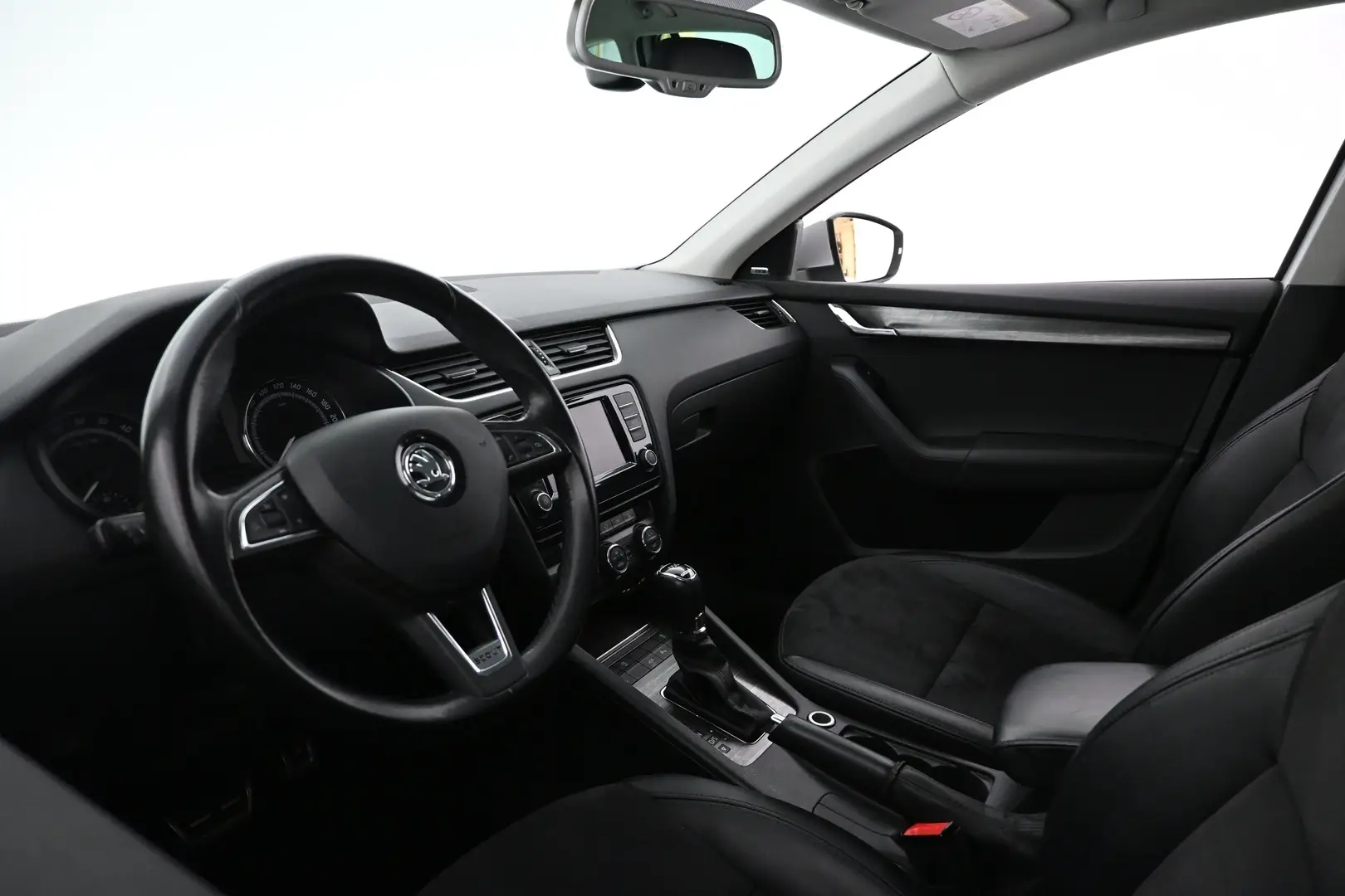 Car Image - 4E8UZeSECFeKmjN55c1yDm