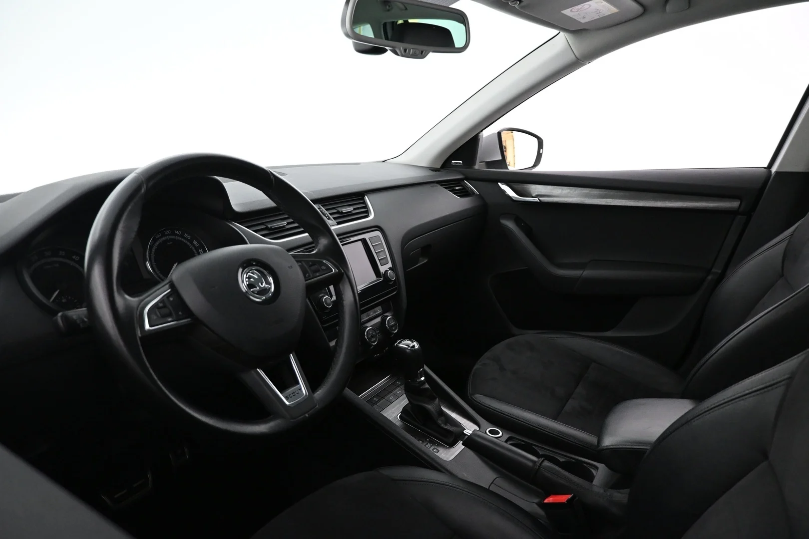 Car Image - 4E8UZeSECFeKmjN55c1yDm