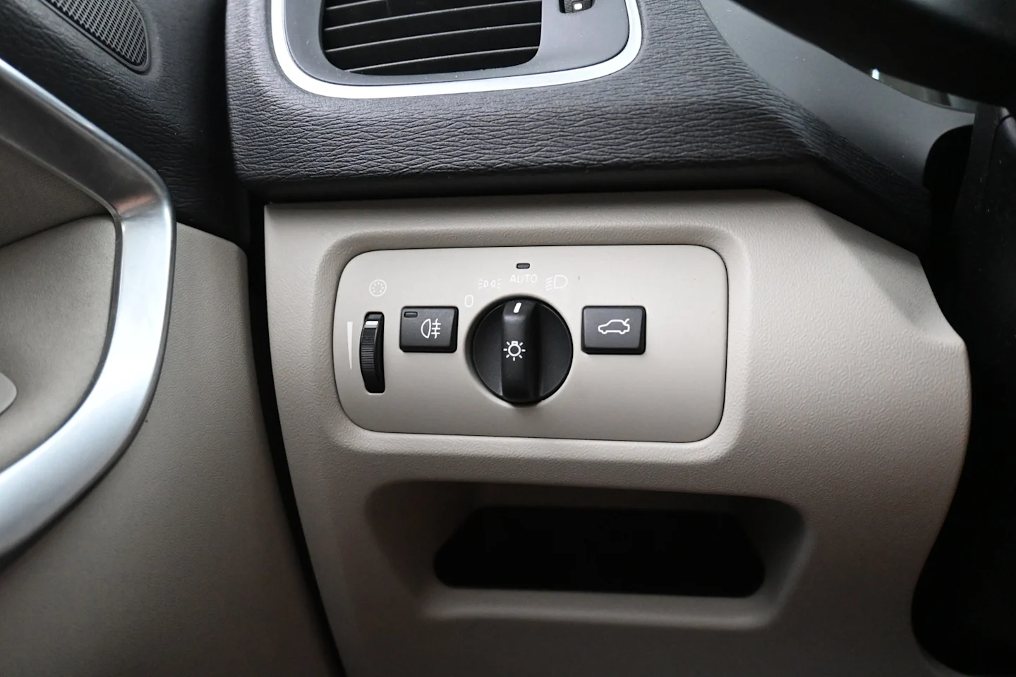 Car Image - 4ubUxjz9B5bBrzK9IrC1Af