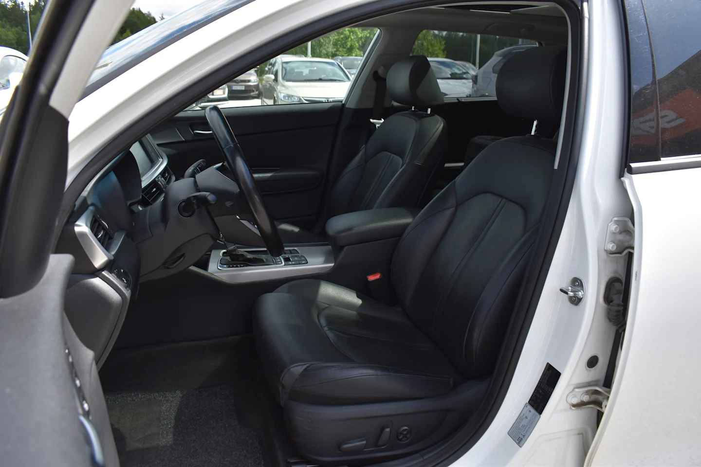 Car Image - 7sGNOiZJA2wYzoHrJB7dTd