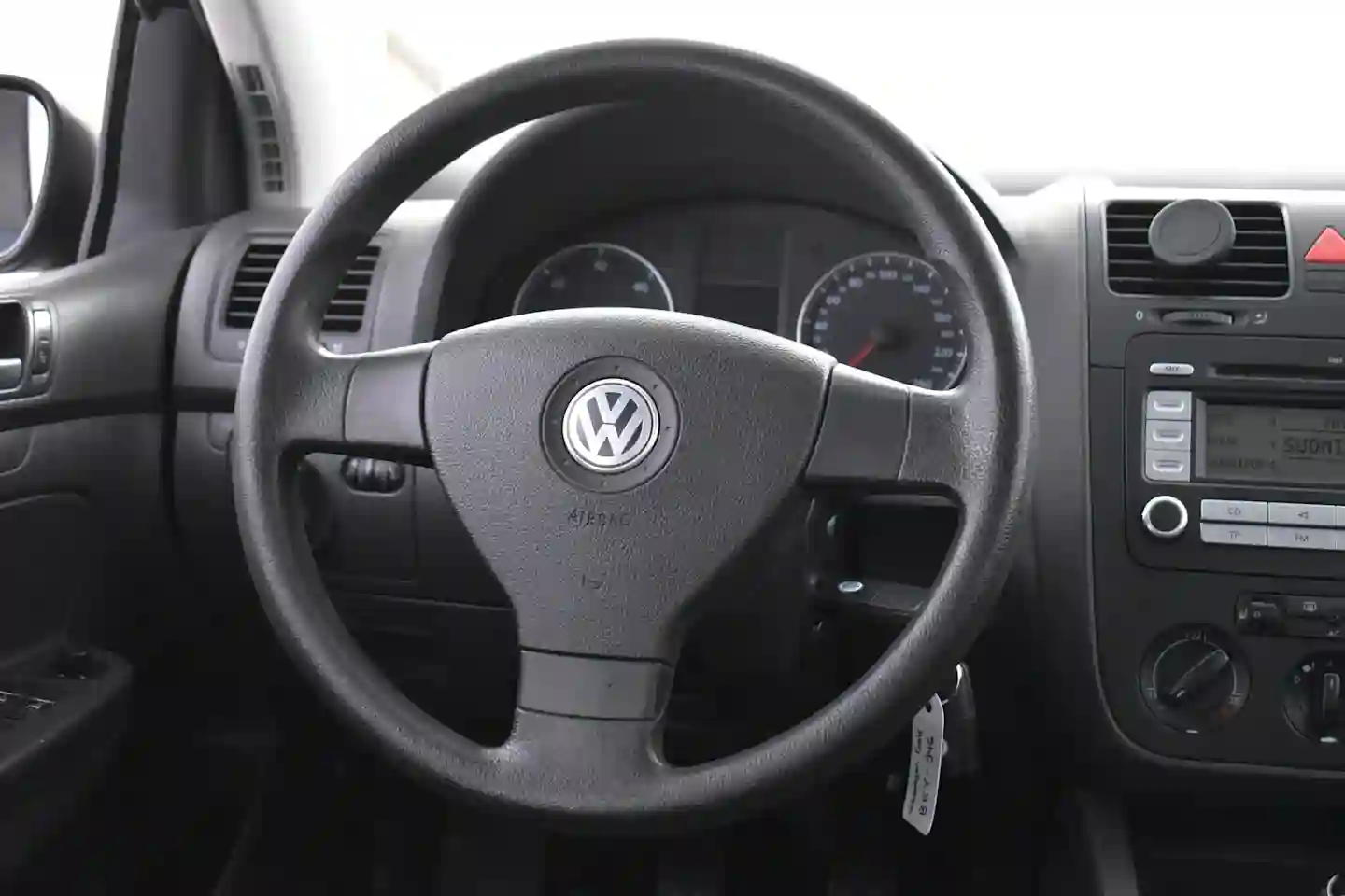 Car Image - 4AMNlYKVuVzvy24YqWlzeW
