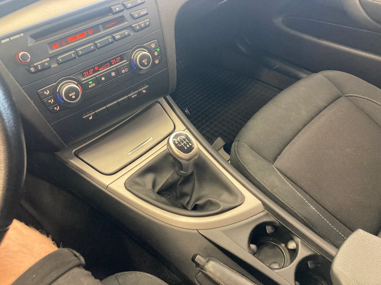 Car Image - 17mRKy1hlgkmXzBNQA96Yf