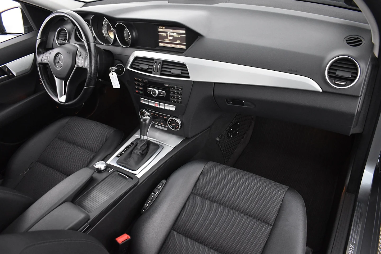 Car Image - 4bSNxqlDCuDHUgEbNlWdVA