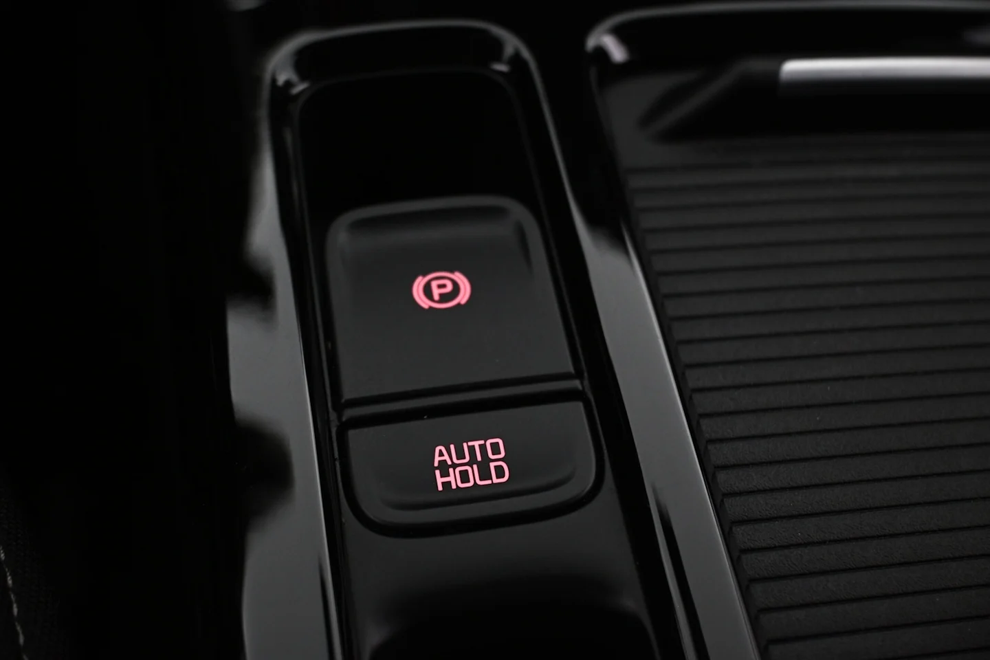 Car Image - 6CXOWXGBLV9FeXclluguZ6
