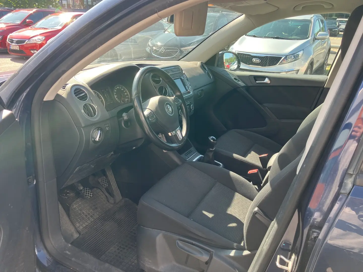 Car Image - 3Y21w1zBEuMT5x8Rbb3zTm