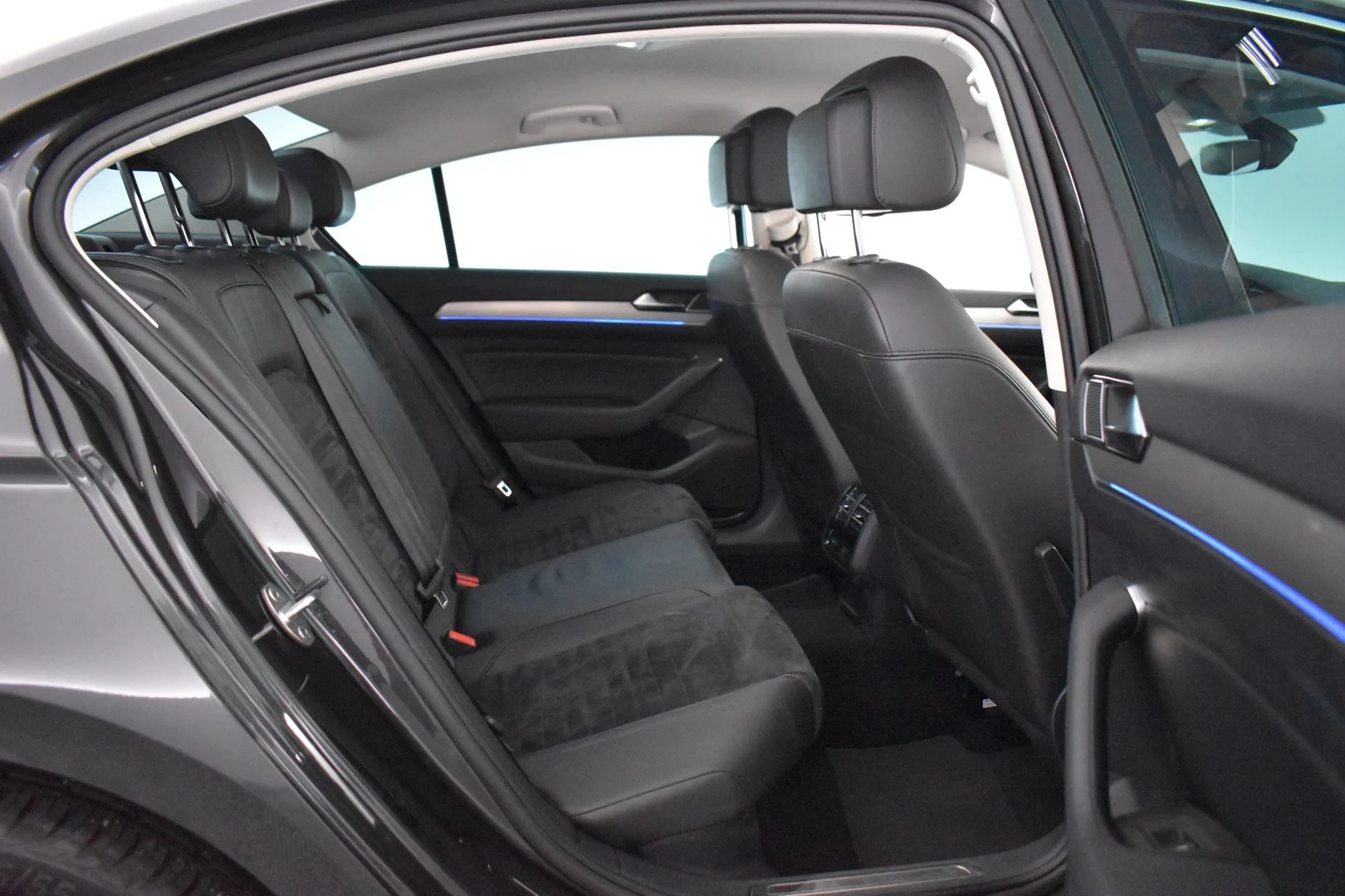 Car Image - 268g7MbaQrVqxbuydFUxkK