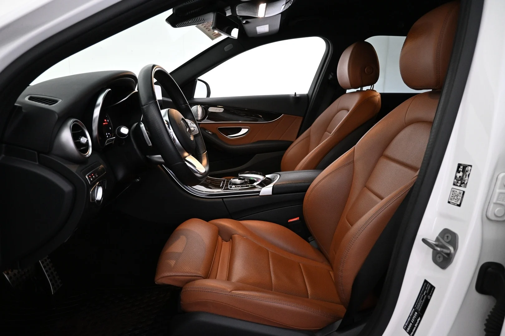 Car Image - 28G8j0pUnatW24o3lqfSL1