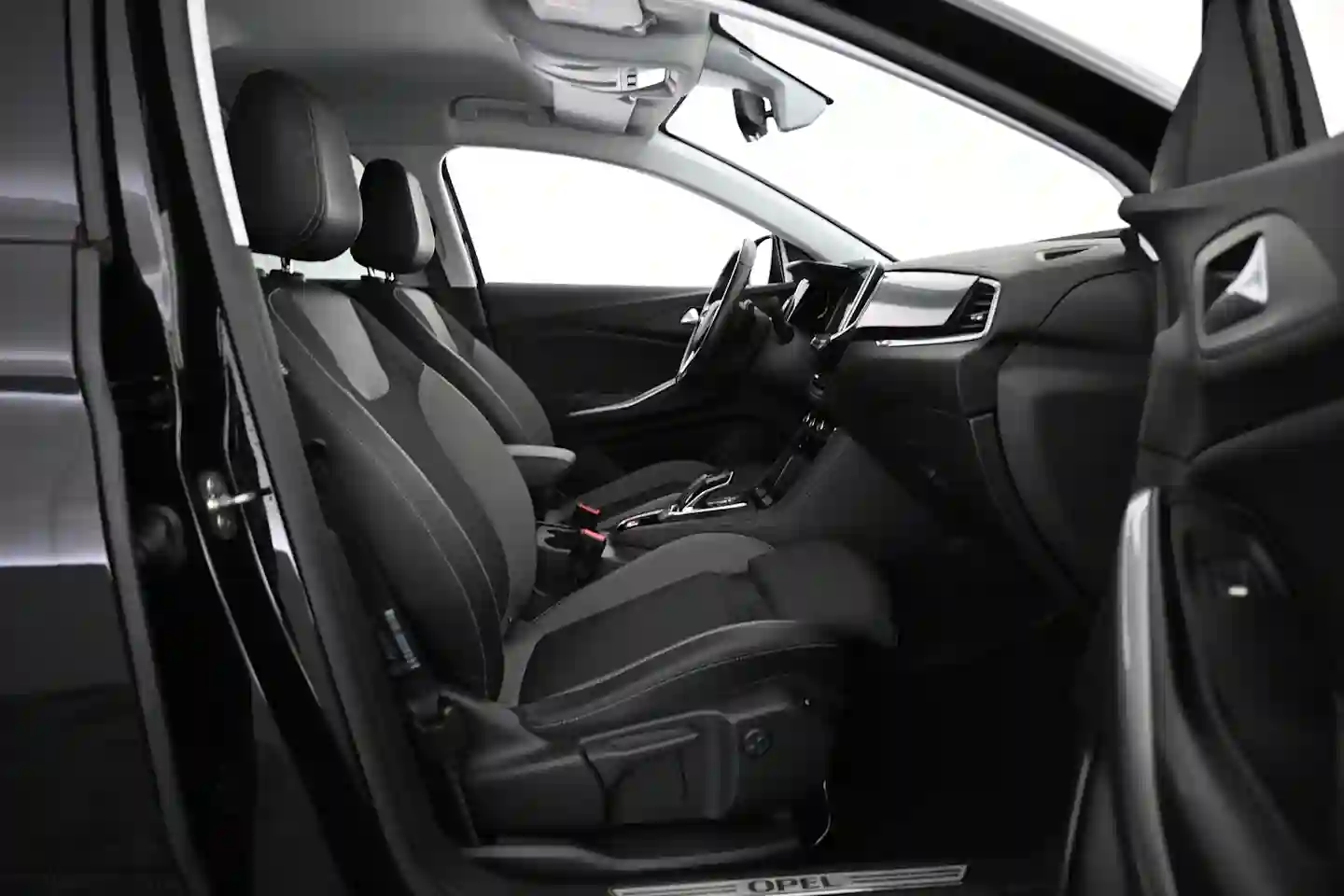 Car Image - 1SkgHUEdhTN6gOYiNodWLm