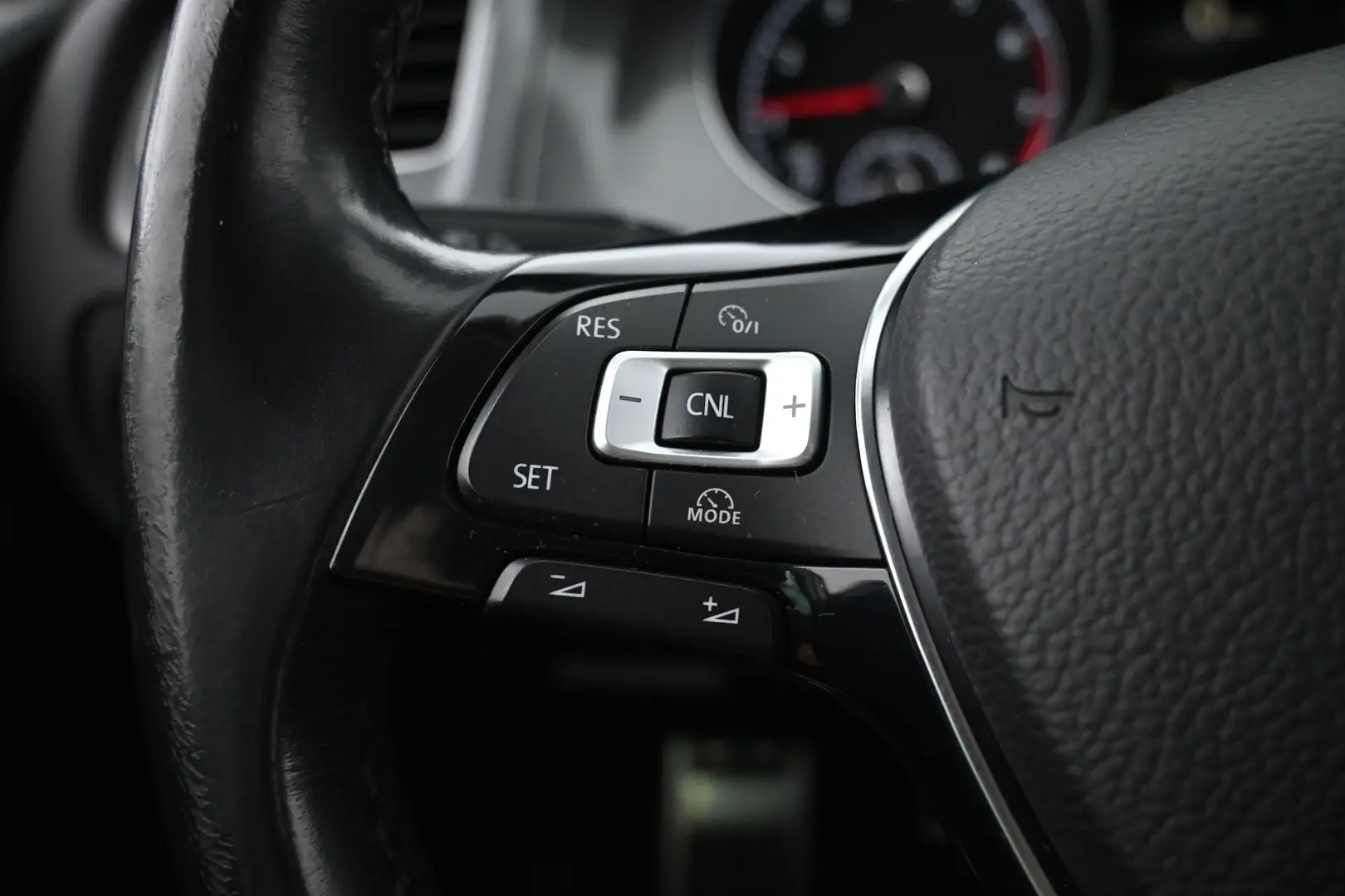 Car Image - 1qEvcjKuEgS4gkEwTjCNqj
