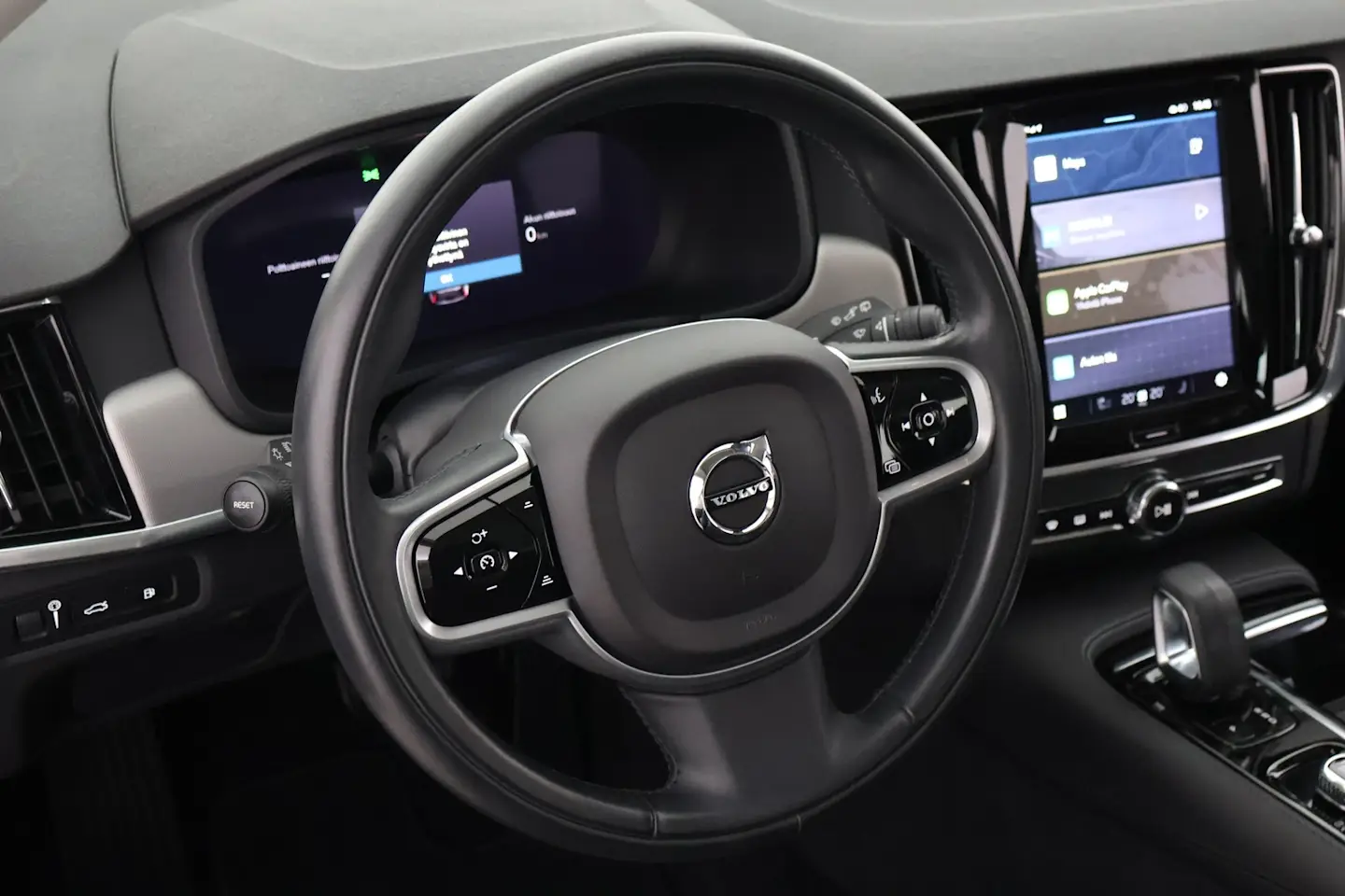 Car Image - 3YH1vpQW71BFXo5zbQGTJ6