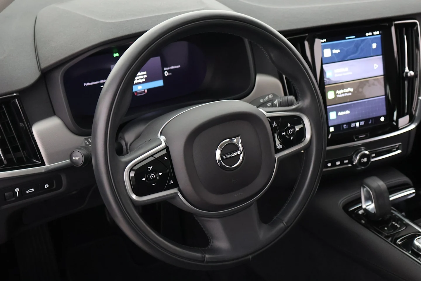Car Image - 3YH1vpQW71BFXo5zbQGTJ6