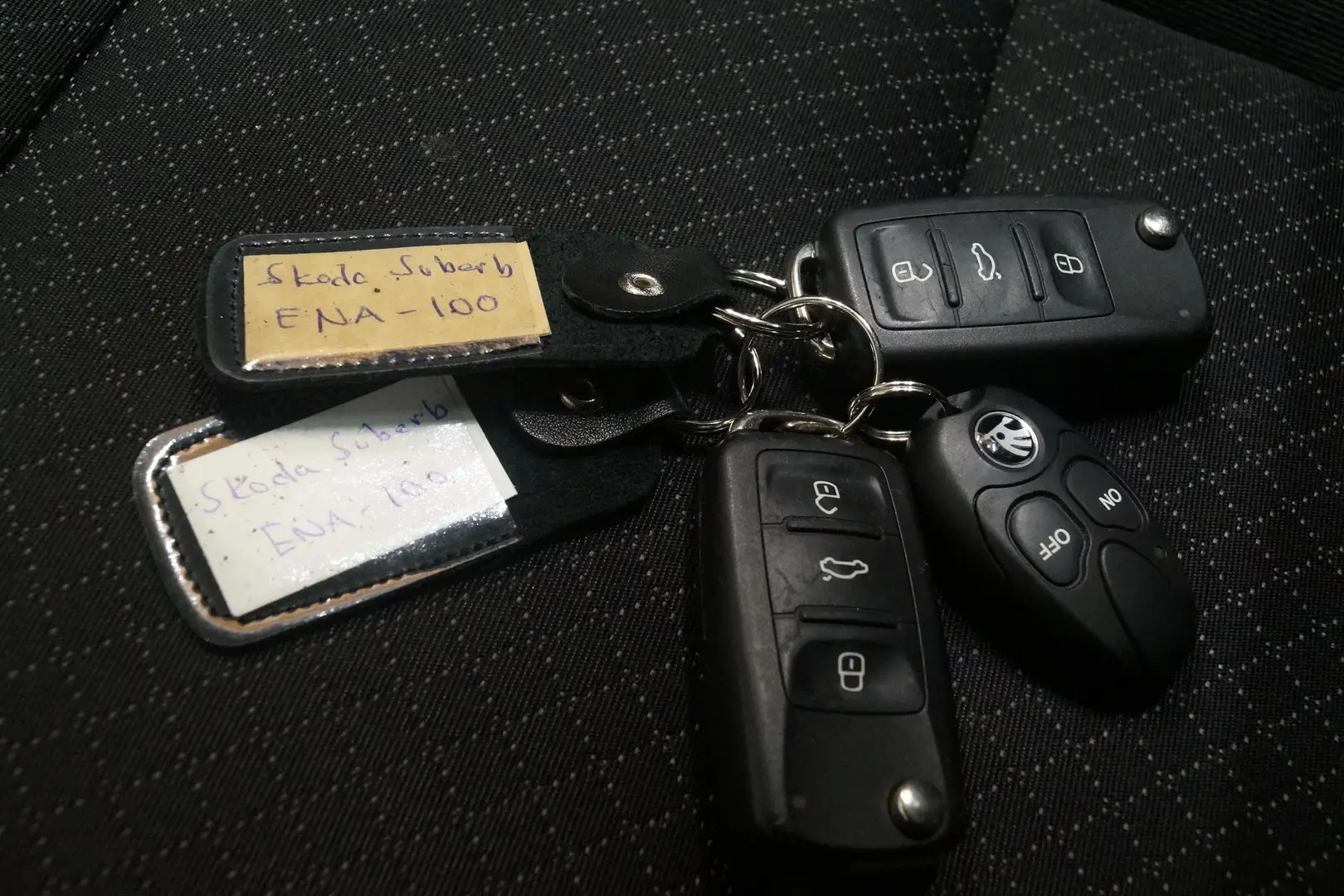 Car Image - 2lvbaMlJa7UQGutyKdhT8W
