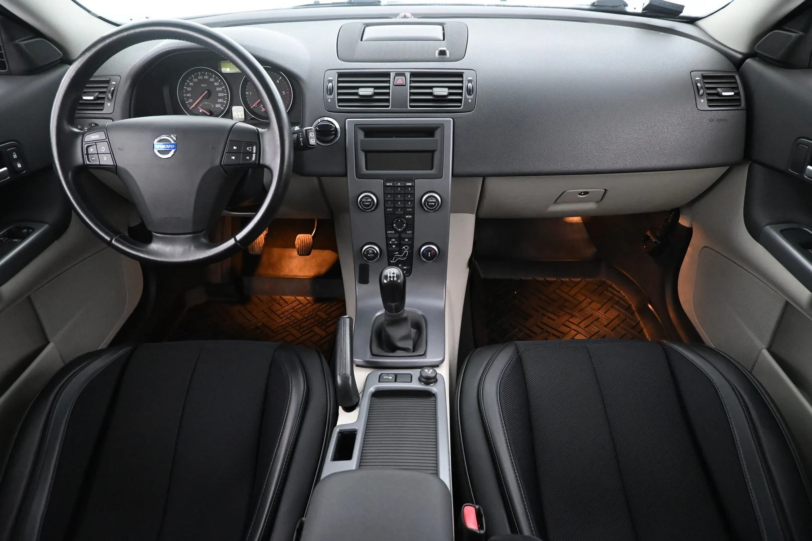 Car Image - 5RPsAn0kj4maSpNFh9Xw31