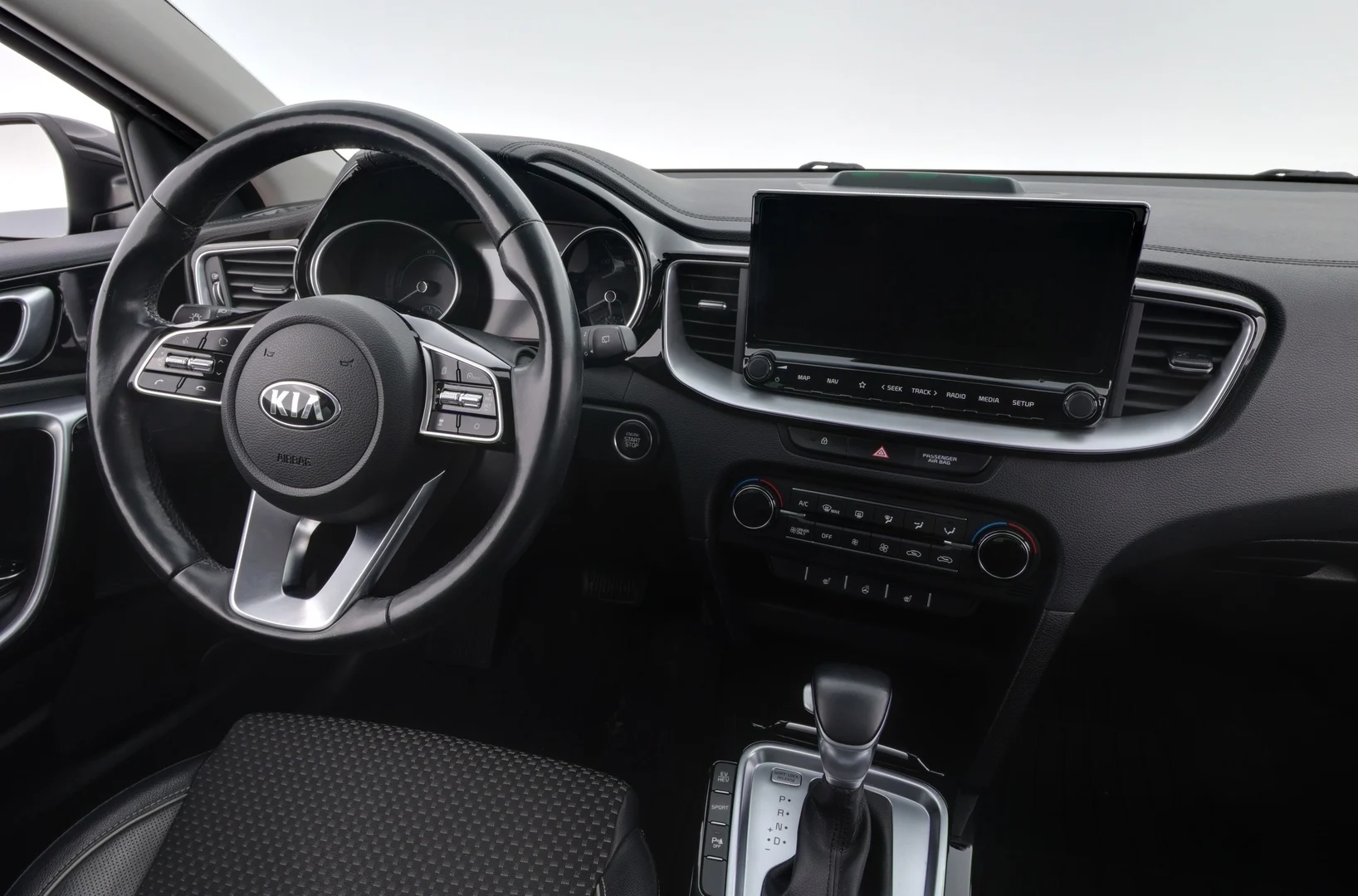 Car Image - 3hv1tO3MxUXzs8tGpabA73