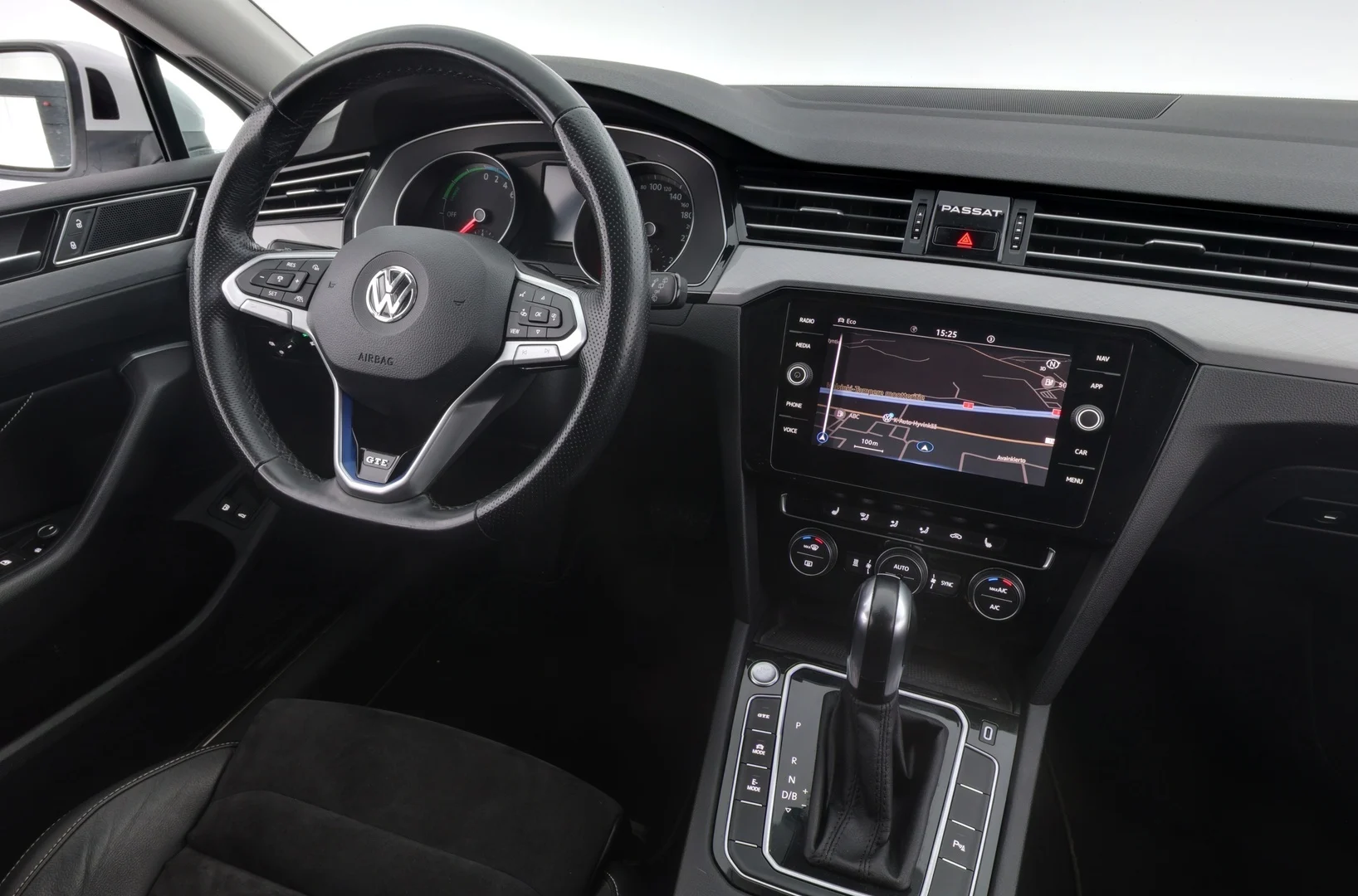 Car Image - 3ZcTS4GAyuLLJl7HdsAbTs