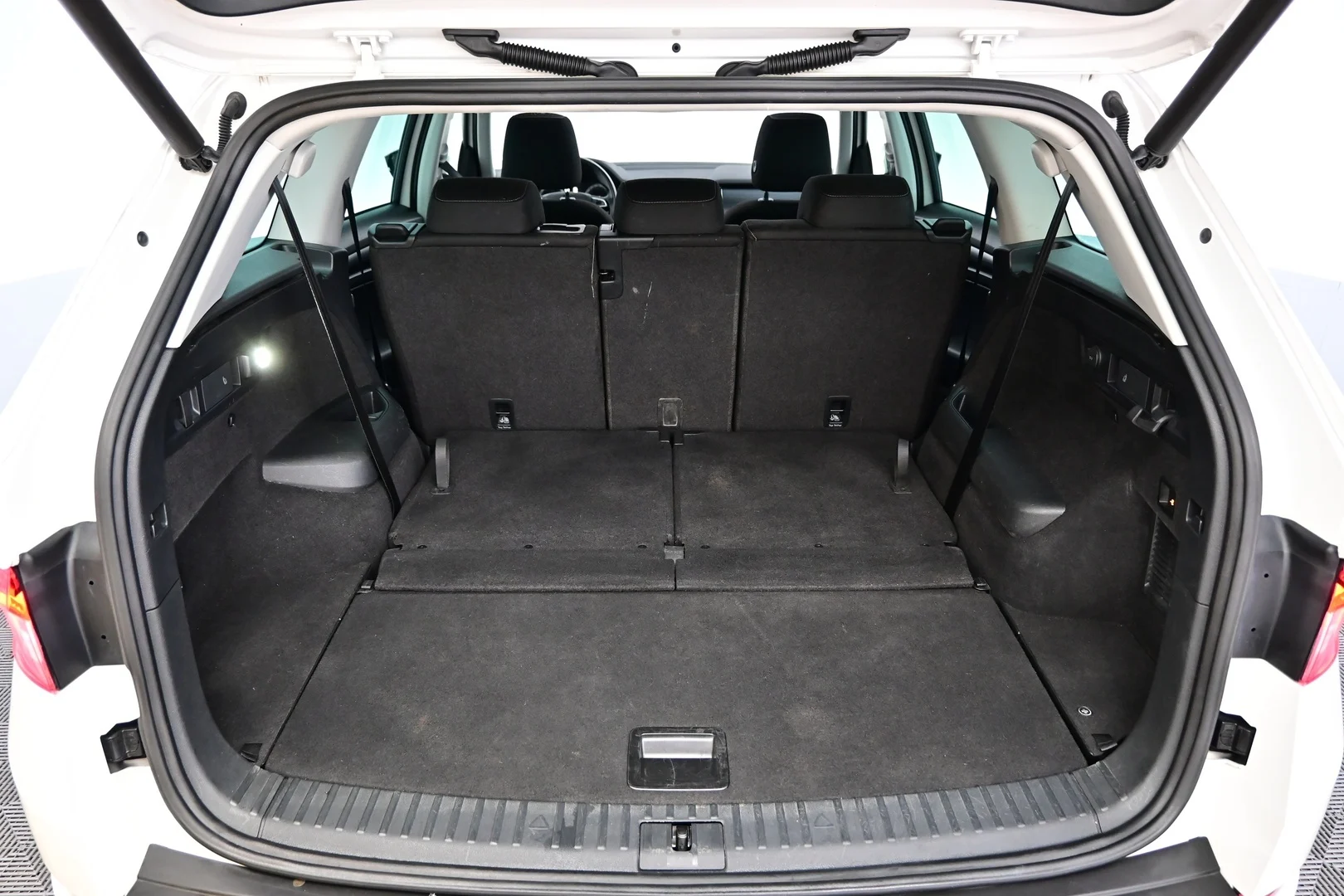 Car Image - 1YqRq9klYtPRA81f5qw61d