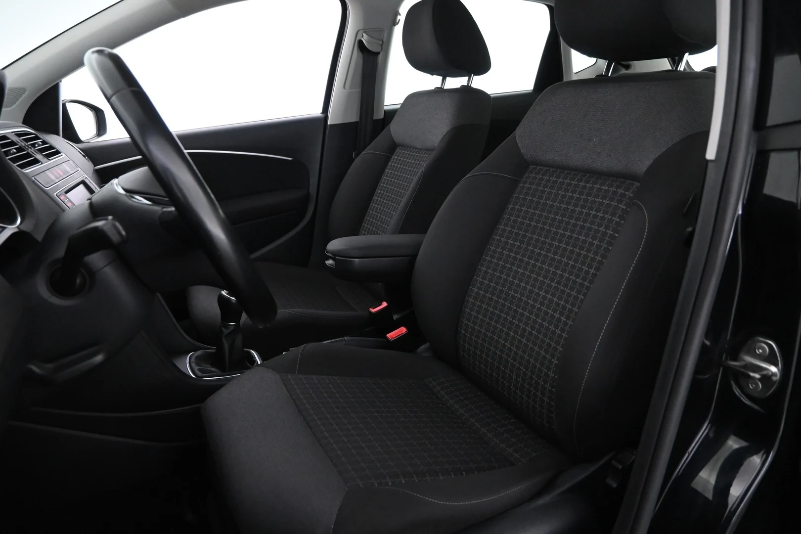 Car Image - 3Cv8vD8qEp9RQxSbxDk5xf