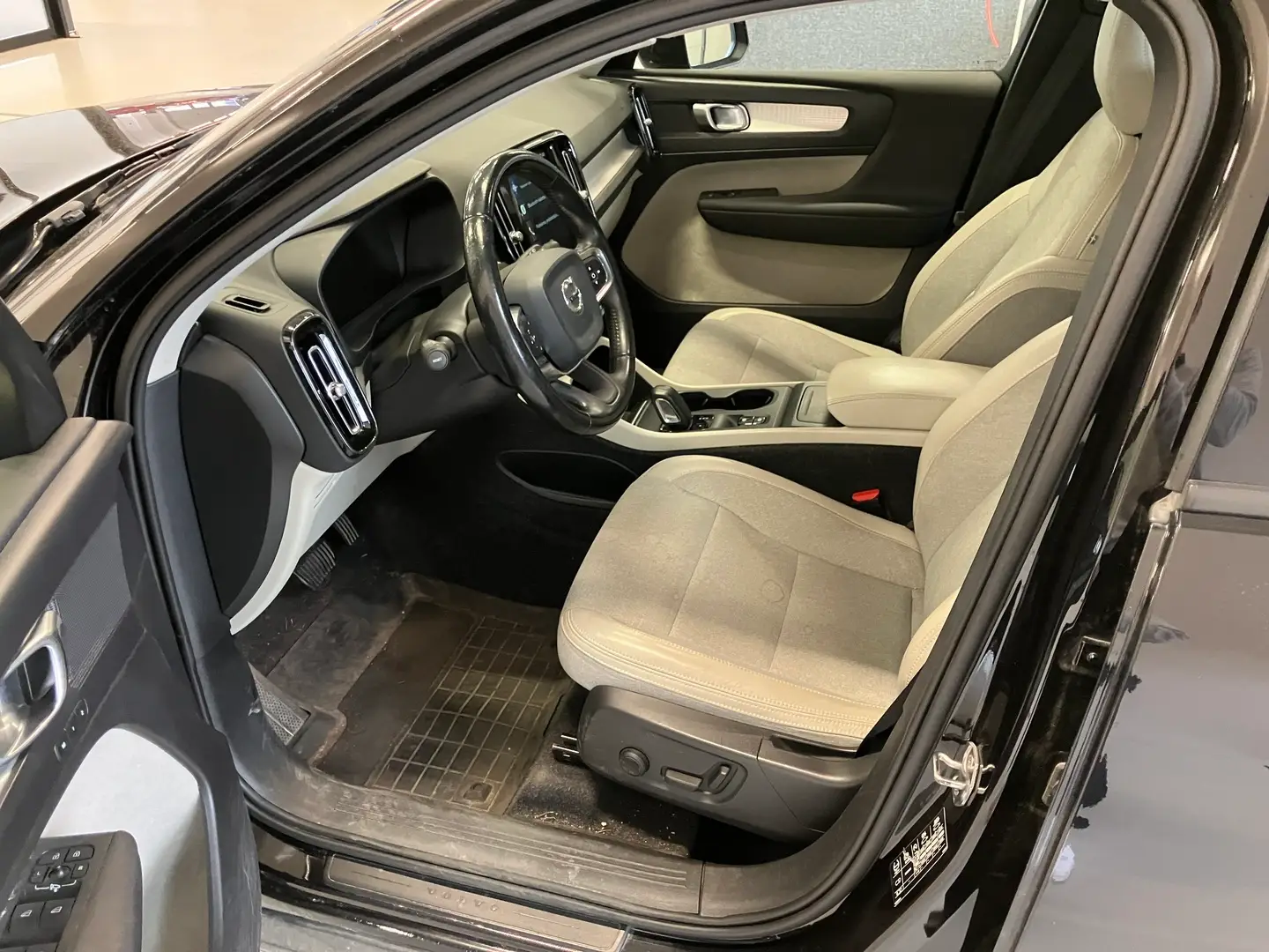 Car Image - 7untQhv2xMHdRjynQISo9I