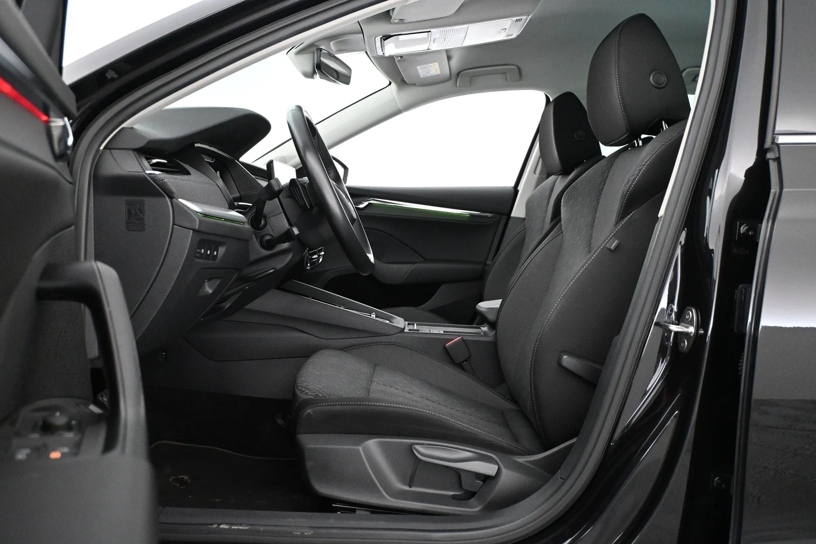 Car Image - 5whEvDPqajI7yJEuqdG7oI