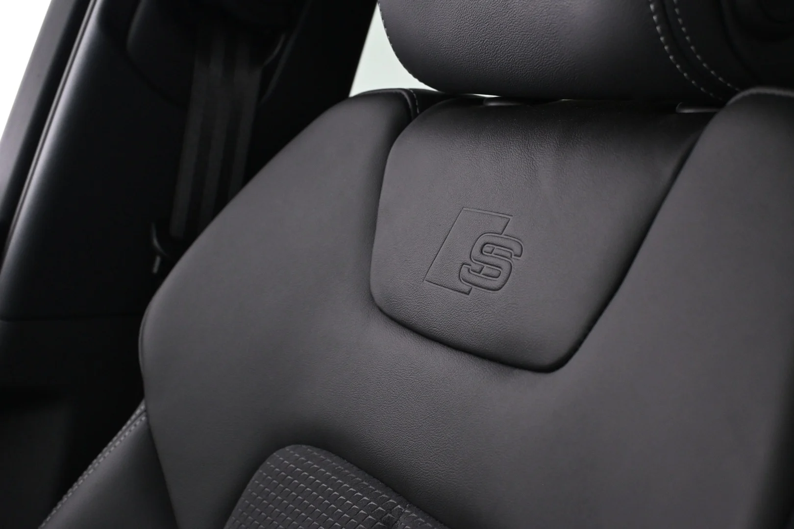 Car Image - j4MOEiYWG9vehRUY2Xqvm