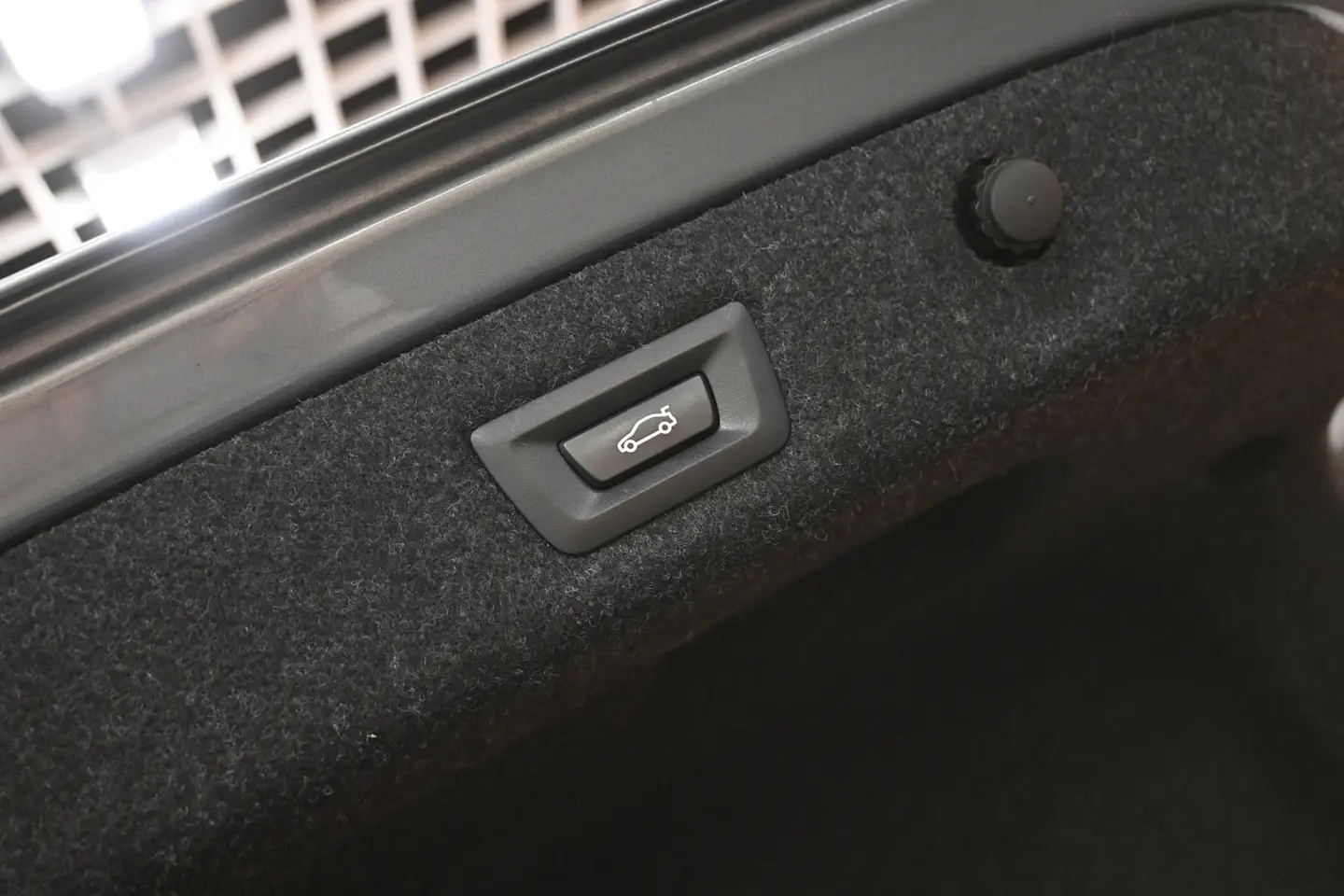 Car Image - 4oZVOgXCABymbNhKcO747j