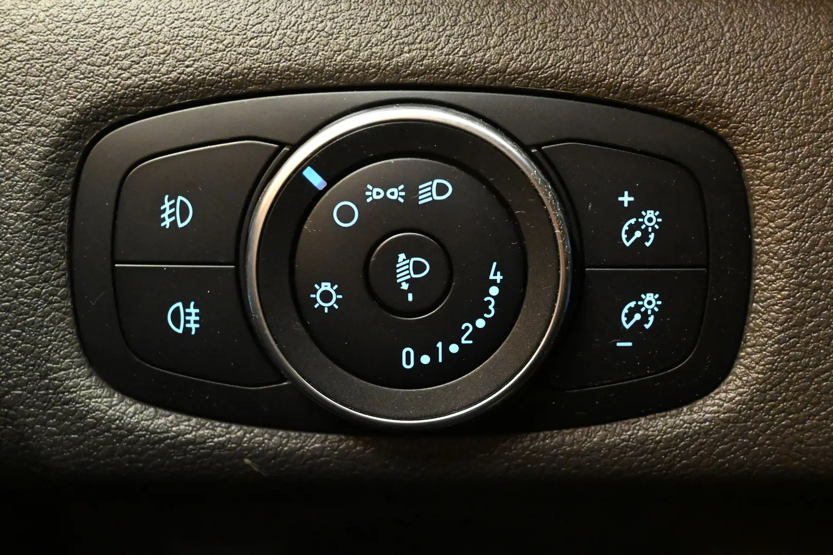 Car Image - 2cEDhWbWddCED79CH84Yqf