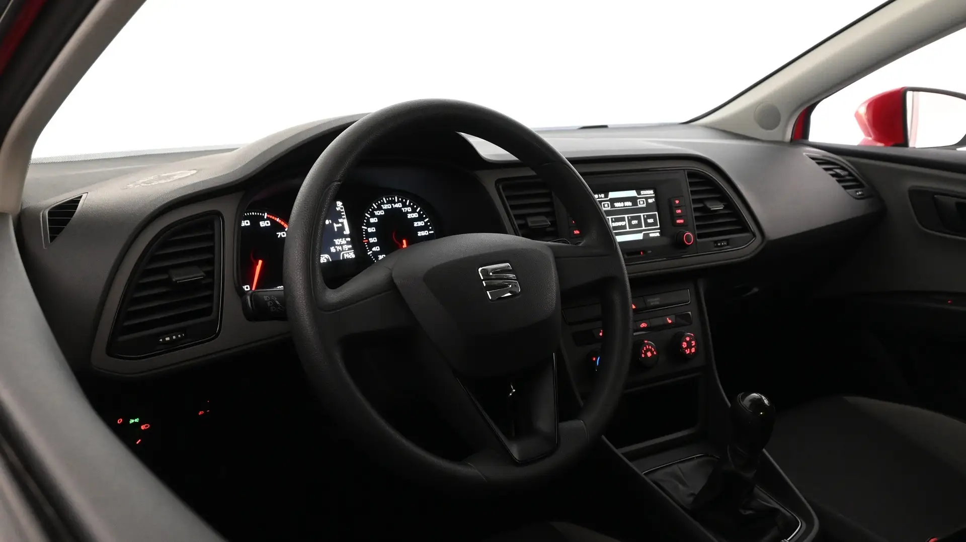 Car Image - eByIJunTuHnFHXqSKClMS