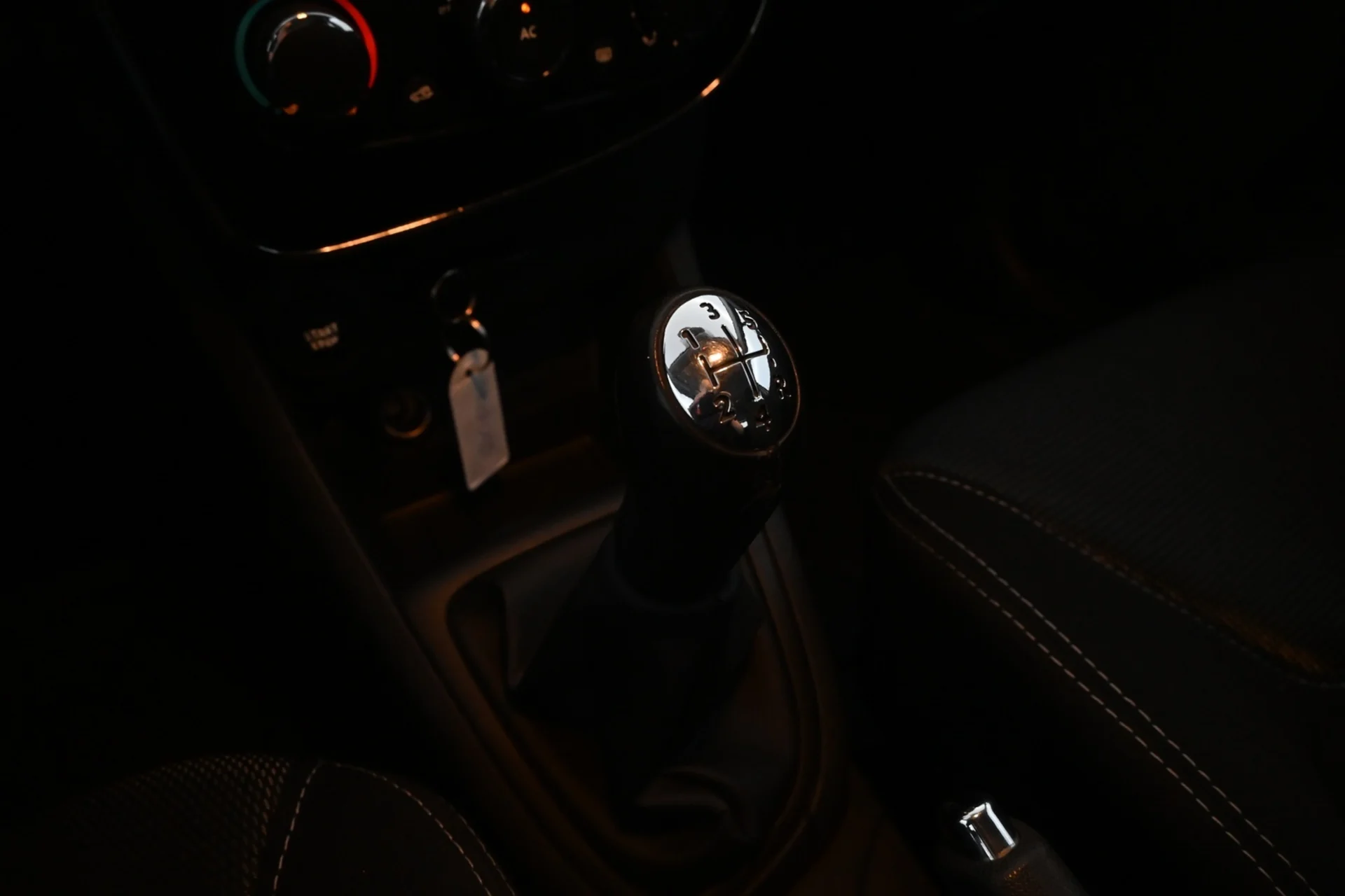 Car Image - 2zEkjIQlMg8DAaJ3yujNyO