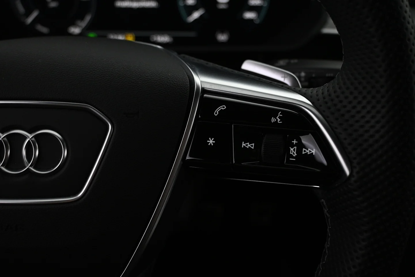 Car Image - 6Wzo2tKxZY8vx8dNzqxMYz
