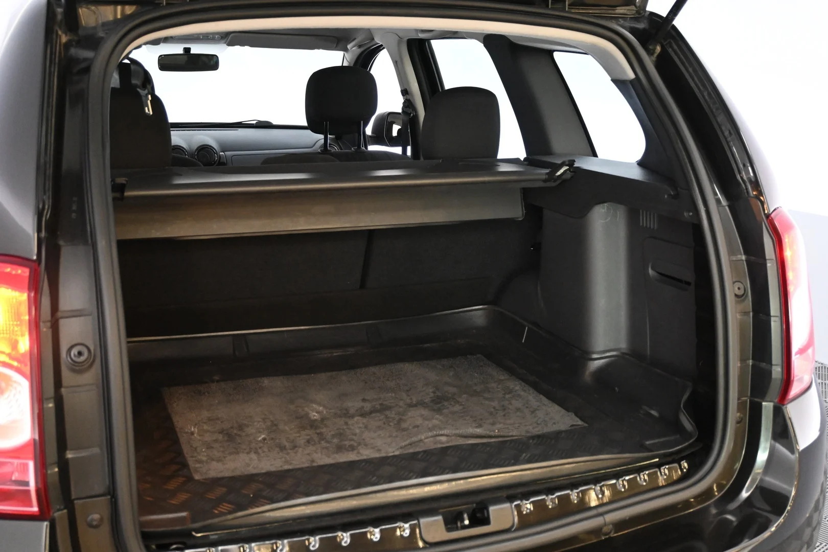 Car Image - 5I590Otuxa7T8rQKLeYgAf