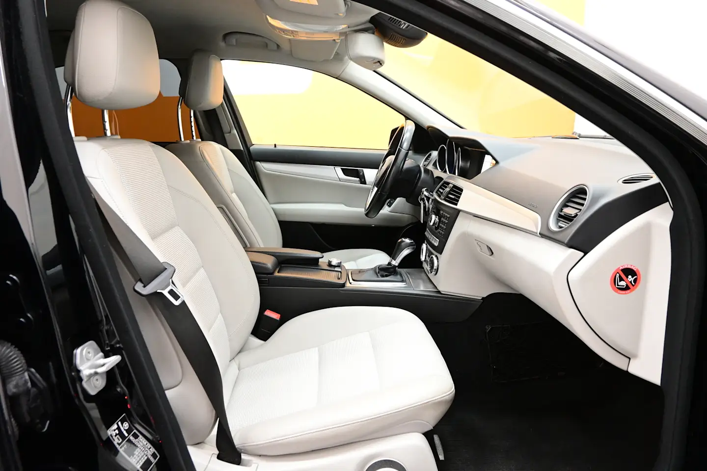 Car Image - 3fWj8c9gbLnb9A818AOroy